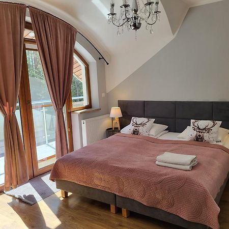 Saskia Dwor & Spa Willa Z Basenem Podmacharce Bagian luar foto